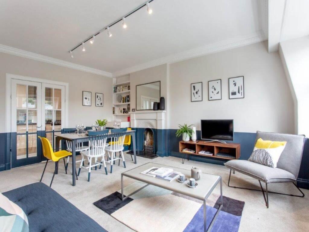 3 bed 1st Floor Flat for rent in Edinburgh. From Murray & Currie - Edinburgh