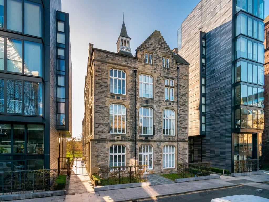 2 bed 1st Floor Flat for rent in Edinburgh. From Murray & Currie - Edinburgh