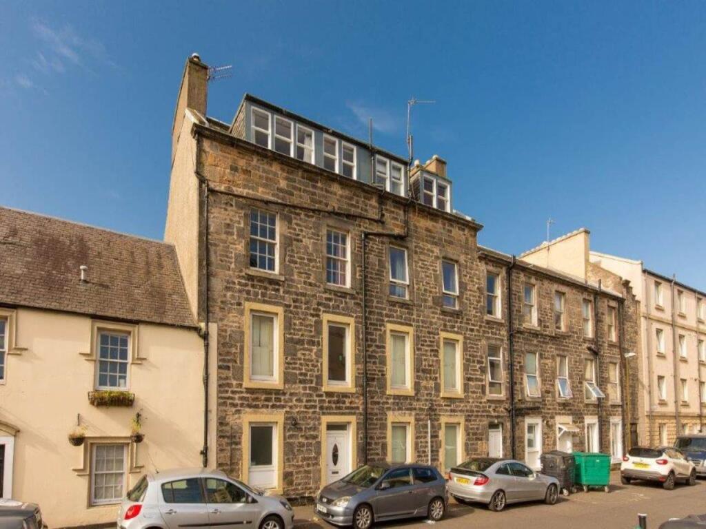 1 bed 1st Floor Flat for rent in Edinburgh. From Murray & Currie - Edinburgh