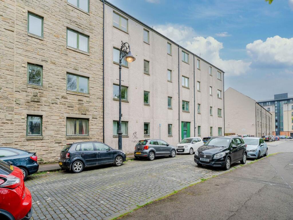 2 bed 1st Floor Flat for rent in Edinburgh. From Murray & Currie - Edinburgh 2 bed 1st Floor Flat for rent in Edinburgh. From Murray & Currie - Edinburgh