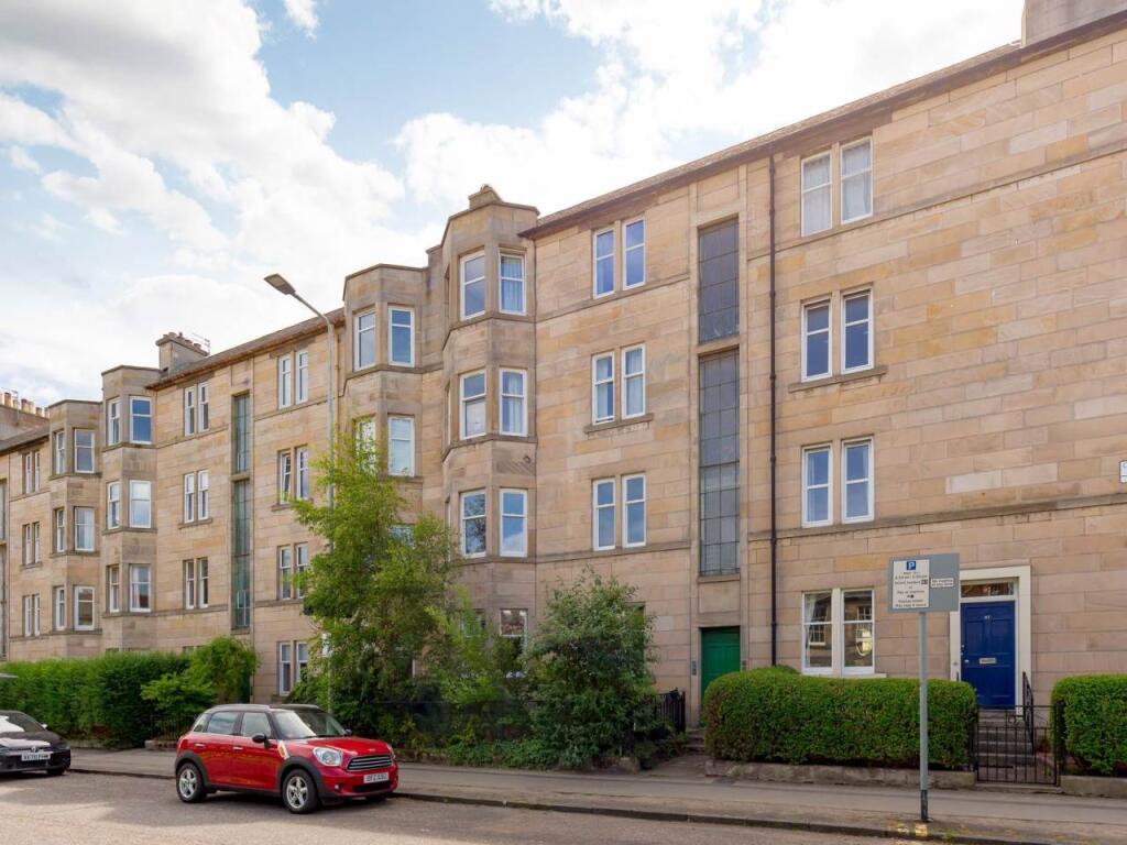 2 bed 1st Floor Flat for rent in Edinburgh. From Murray & Currie - Edinburgh