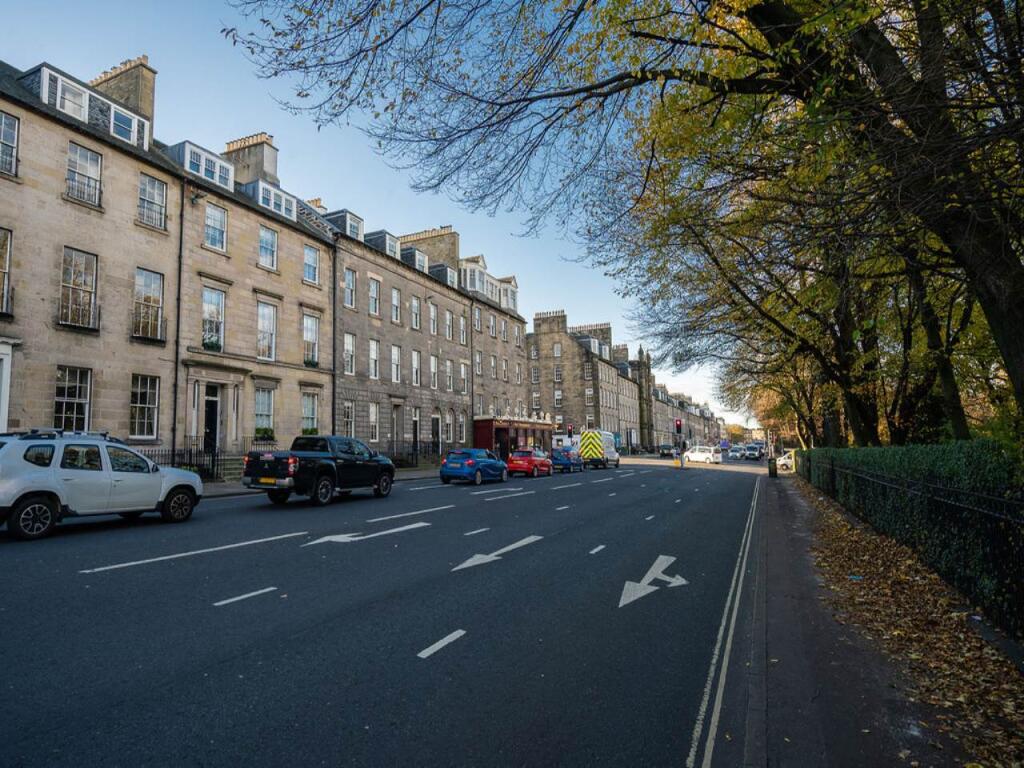 2 bed 1st Floor Flat for rent in Edinburgh. From Murray & Currie - Edinburgh