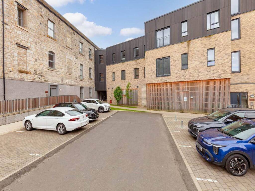 1 bed 1st Floor Flat for rent in Dunfermline. From Murray & Currie - Edinburgh