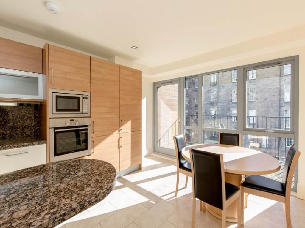 3 bed 1st Floor Flat for rent in Edinburgh. From Murray & Currie - Edinburgh