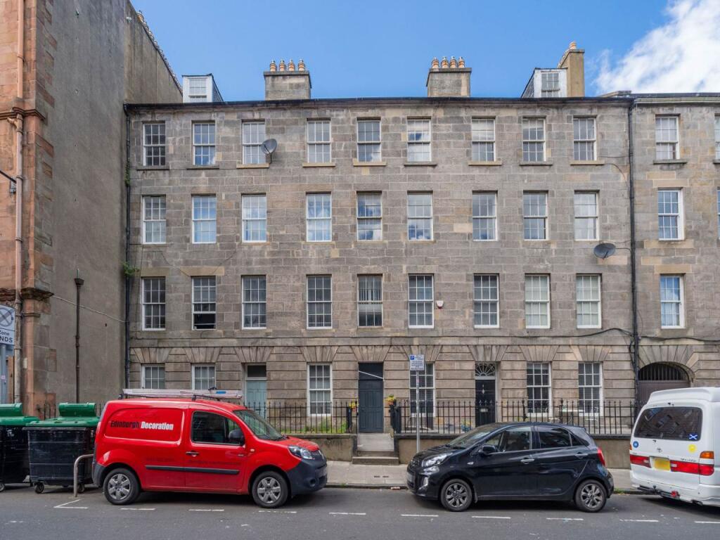 3 bed 1st Floor Flat for rent in Edinburgh. From Murray & Currie - Edinburgh 3 bed 1st Floor Flat for rent in Edinburgh. From Murray & Currie - Edinburgh