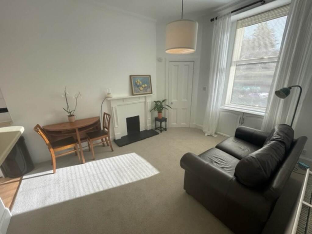 1 bed 1st Floor Flat for rent in Edinburgh. From Murray & Currie - Edinburgh 1 bed 1st Floor Flat for rent in Edinburgh. From Murray & Currie - Edinburgh