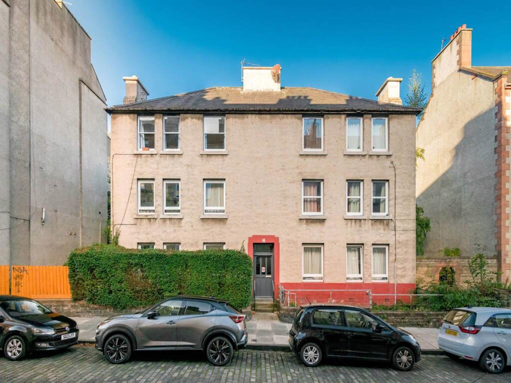 2 bed 1st Floor Flat for rent in Edinburgh. From Murray & Currie - Edinburgh