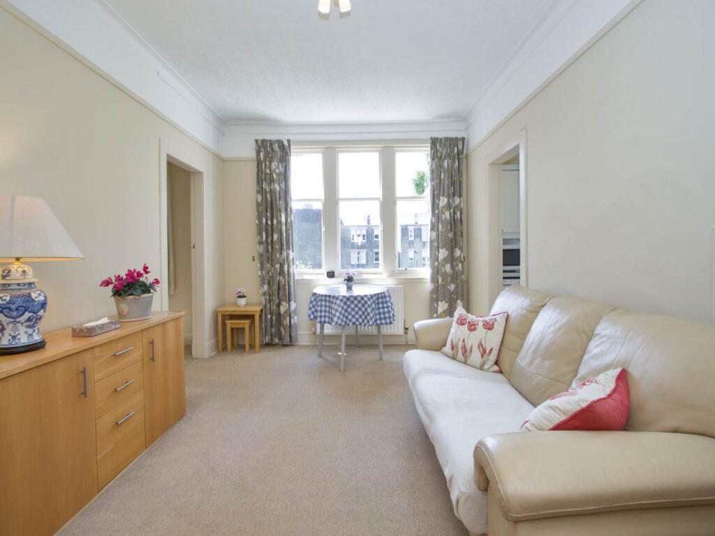 3 bed 1st Floor Flat for rent in Edinburgh. From Murray & Currie - Edinburgh 3 bed 1st Floor Flat for rent in Edinburgh. From Murray & Currie - Edinburgh