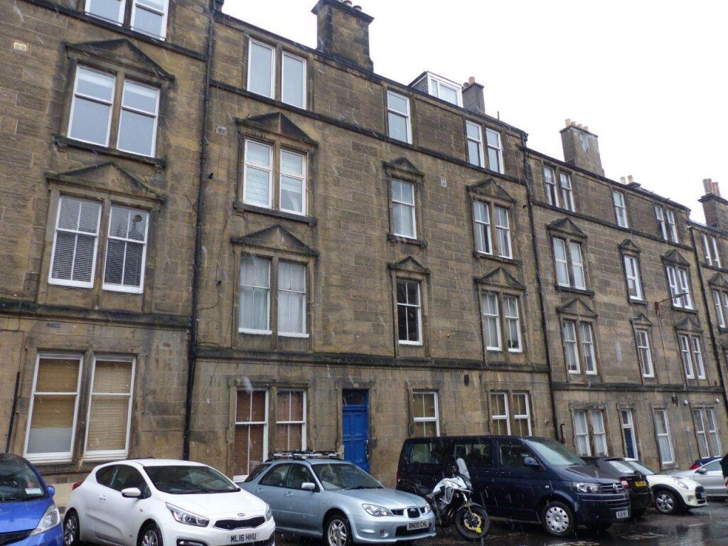 1 bed 1st Floor Flat for rent in Edinburgh. From Murray & Currie - Edinburgh