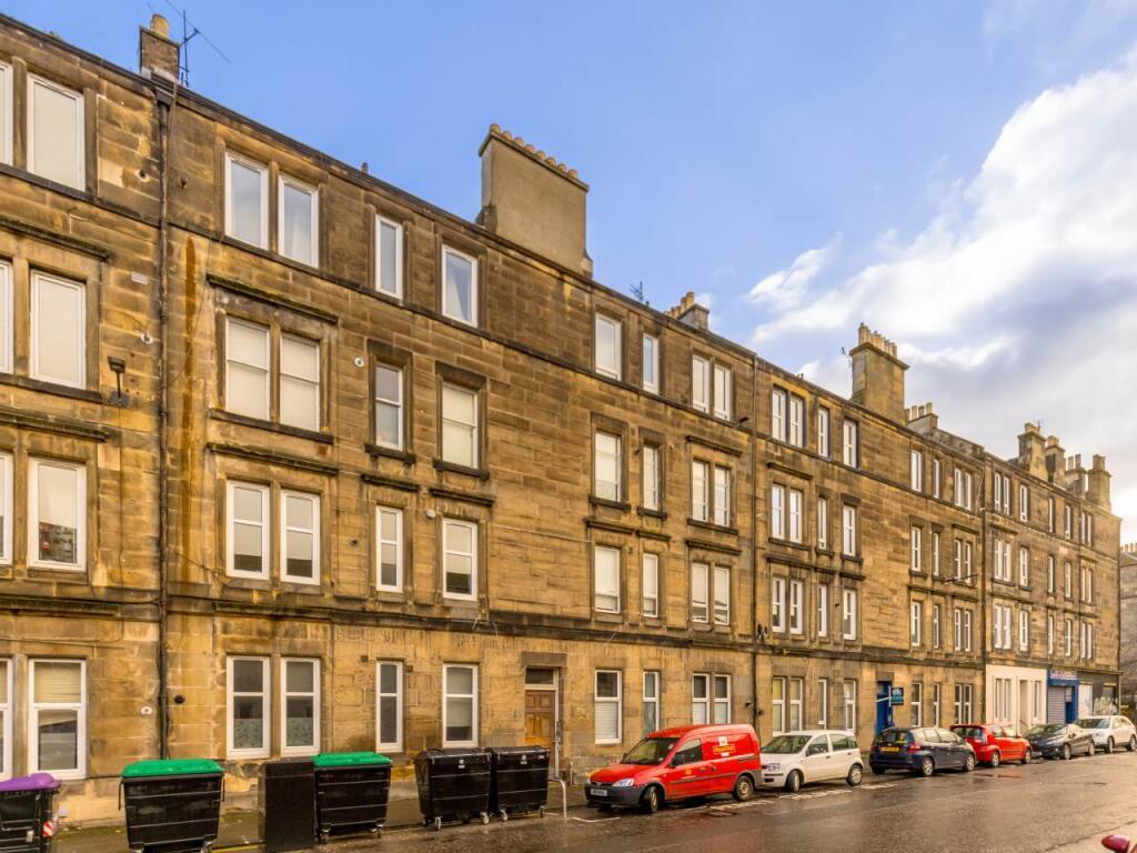 1 bed 1st Floor Flat for rent in Edinburgh. From Murray & Currie - Edinburgh
