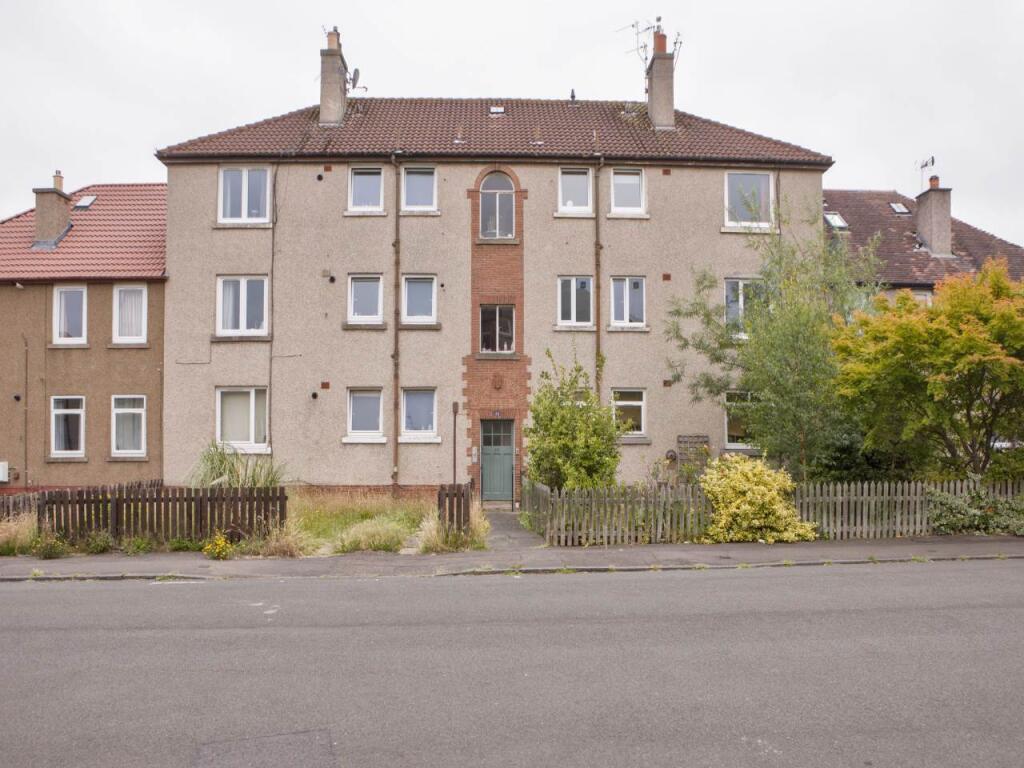 2 bed 1st Floor Flat for rent in Edinburgh. From Murray & Currie - Edinburgh