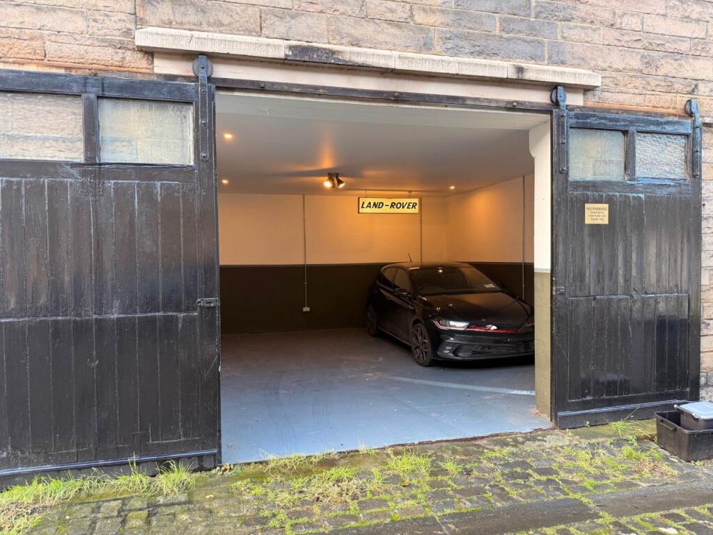 4 bed Car Parking for rent in Edinburgh. From Murray & Currie - Edinburgh 4 bed Car Parking for rent in Edinburgh. From Murray & Currie - Edinburgh