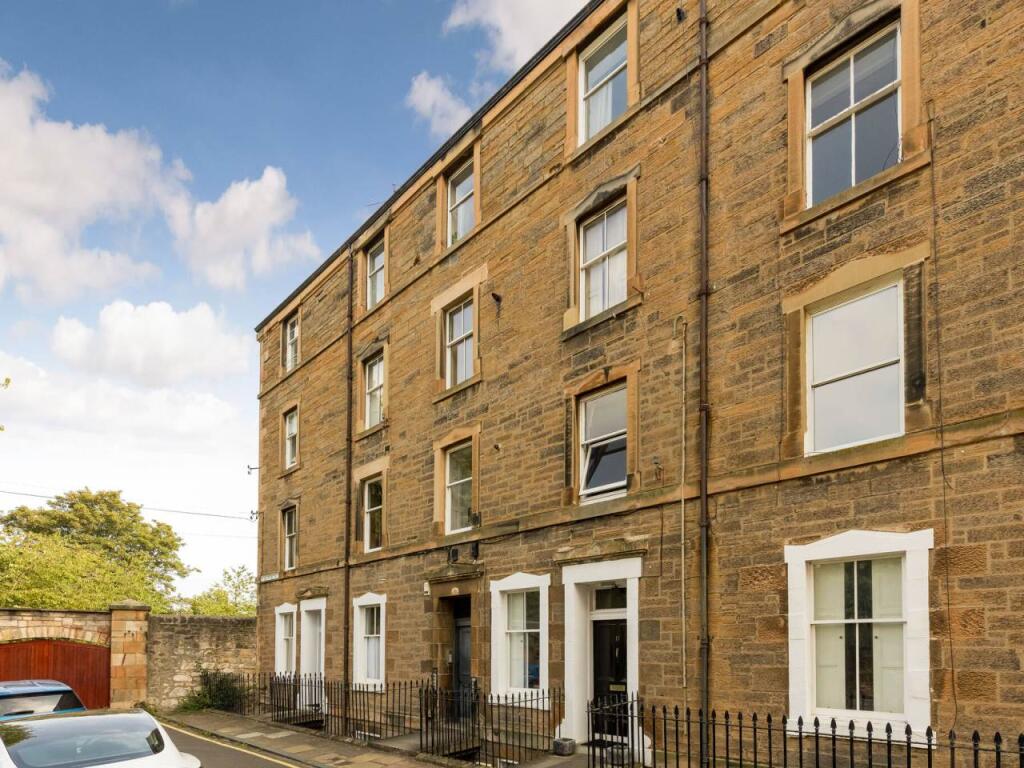 2 bed 1st Floor Flat for rent in Edinburgh. From Murray & Currie - Edinburgh 2 bed 1st Floor Flat for rent in Edinburgh. From Murray & Currie - Edinburgh
