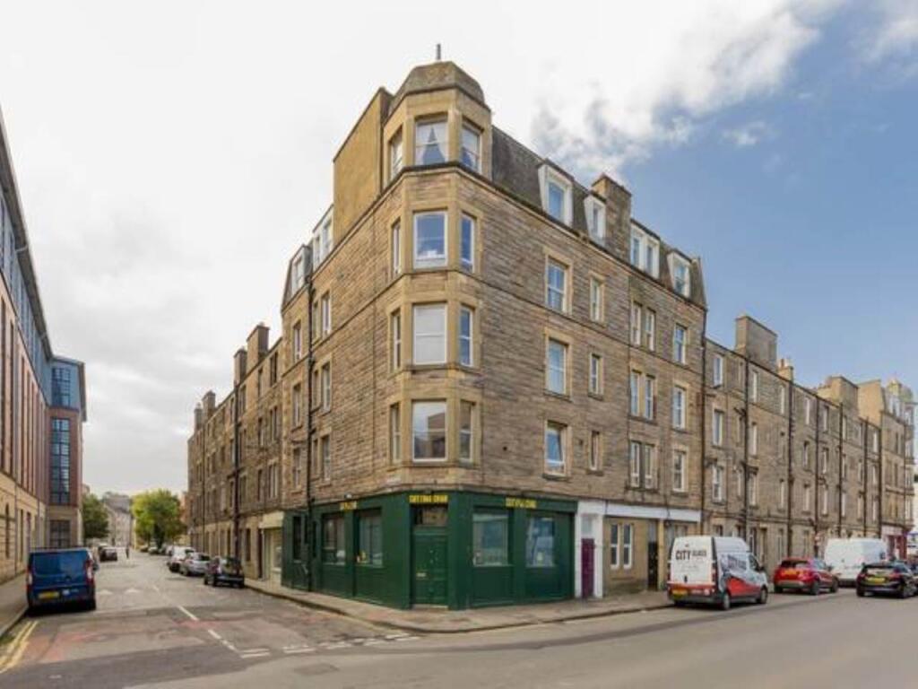2 bed 1st Floor Flat for rent in Edinburgh. From Murray & Currie - Edinburgh 2 bed 1st Floor Flat for rent in Edinburgh. From Murray & Currie - Edinburgh