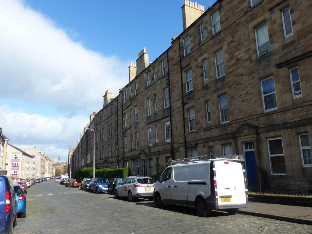 1 bed 1st Floor Flat for rent in Edinburgh. From Murray & Currie - Edinburgh 1 bed 1st Floor Flat for rent in Edinburgh. From Murray & Currie - Edinburgh