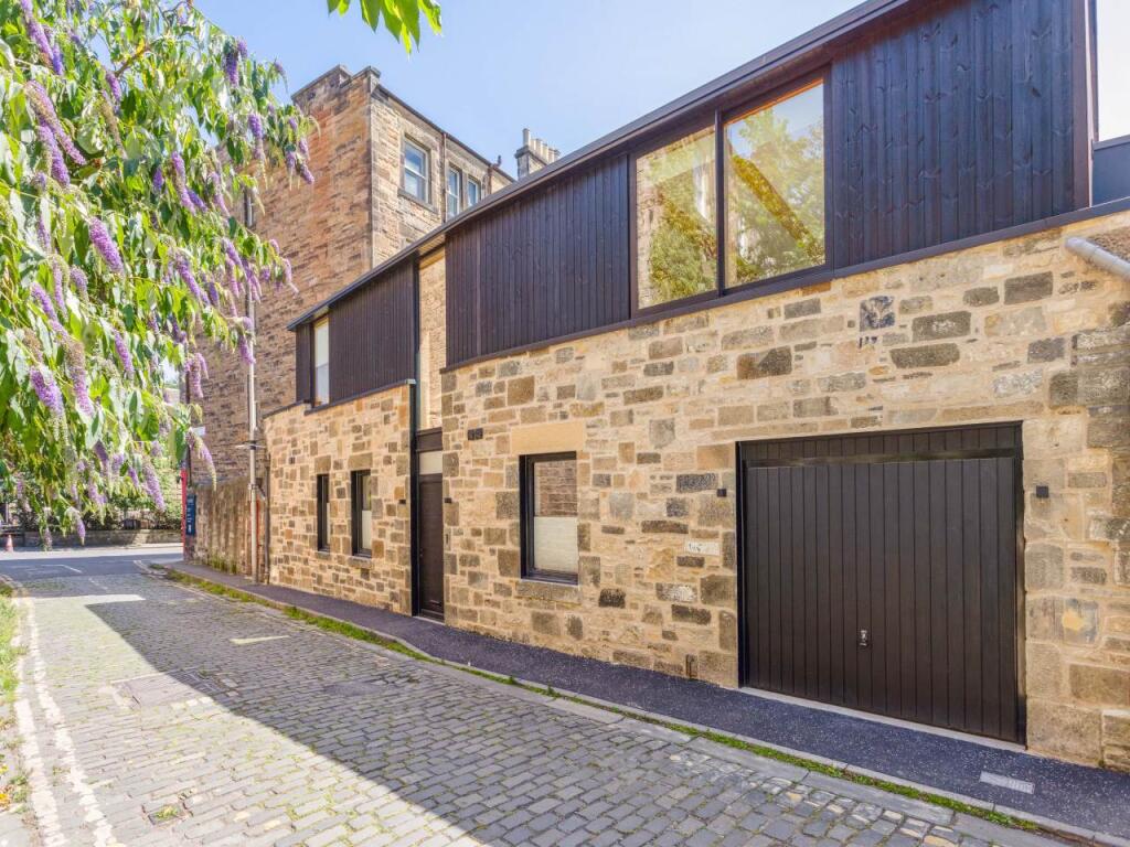 2 bed Mews for rent in Edinburgh. From Murray & Currie - Edinburgh