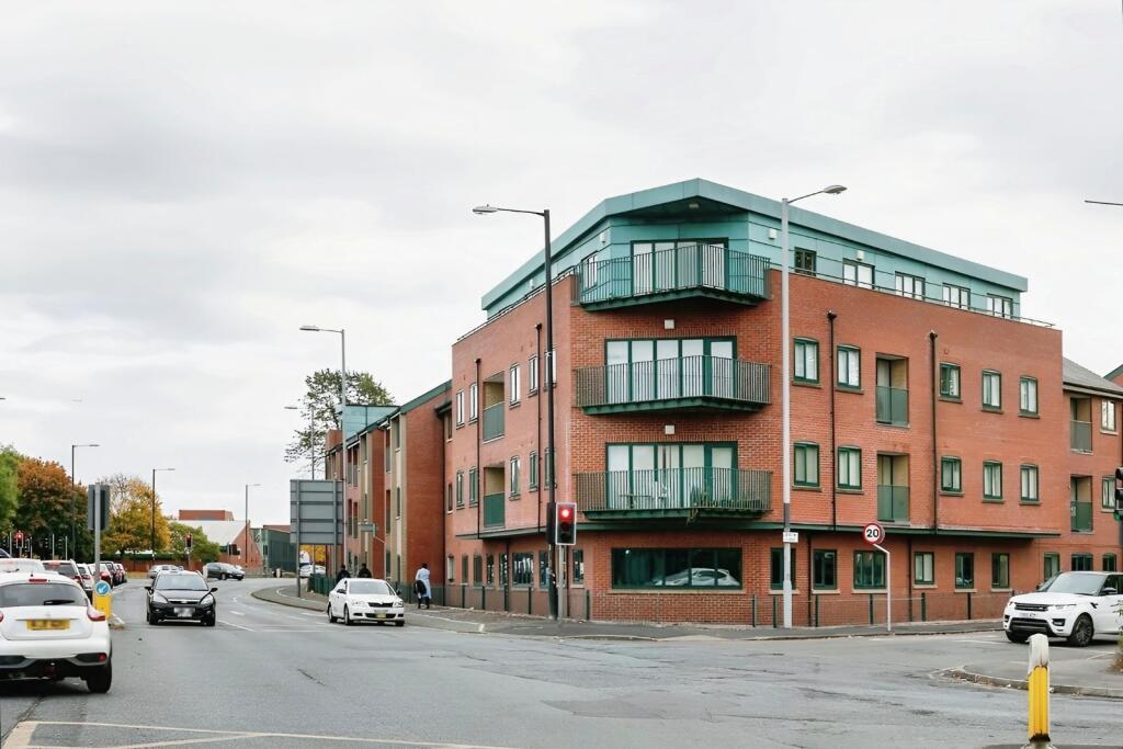 2 bed 1st Floor Flat for rent in Manchester. From Julian Wadden - Didsbury