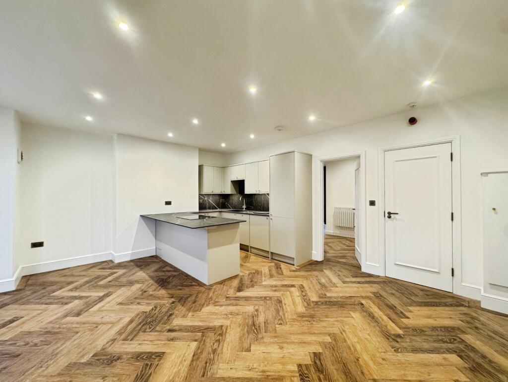 1 bed 1st Floor Flat for rent in Manchester. From Julian Wadden - Didsbury