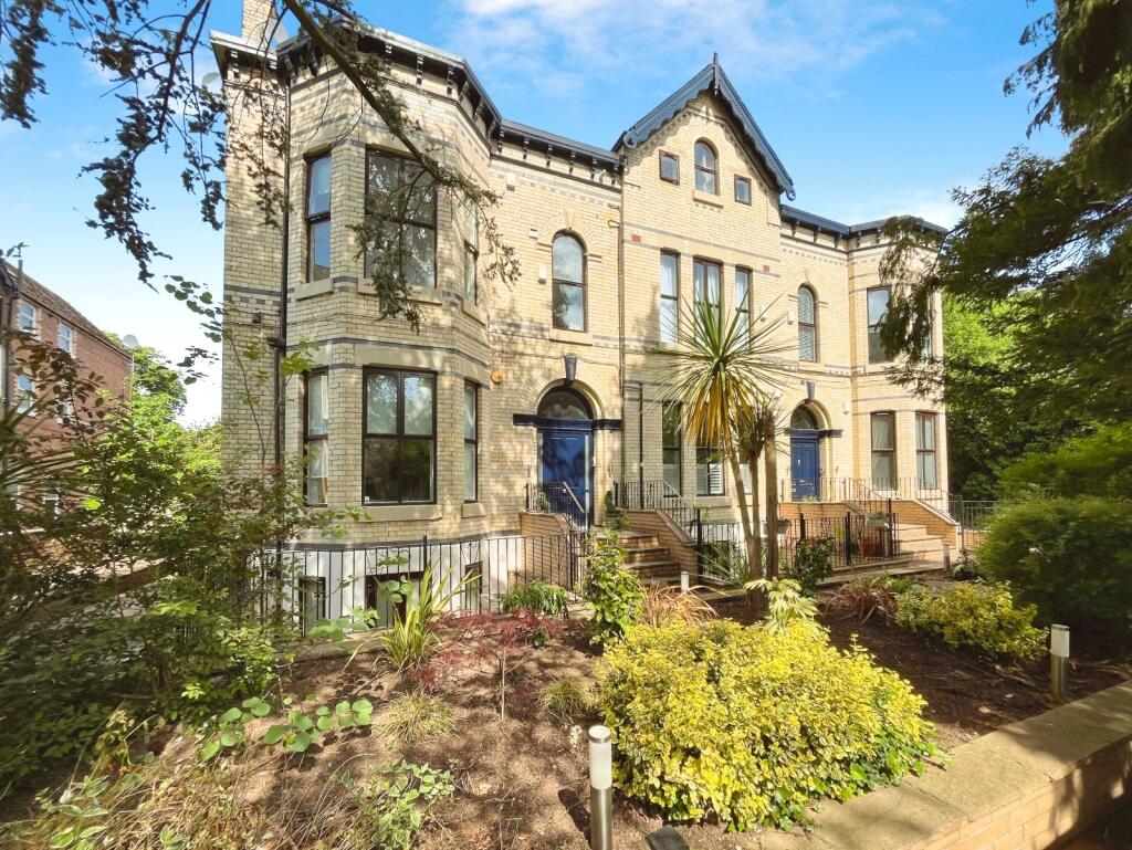 2 bed 1st Floor Flat for rent in Manchester. From Julian Wadden - Didsbury