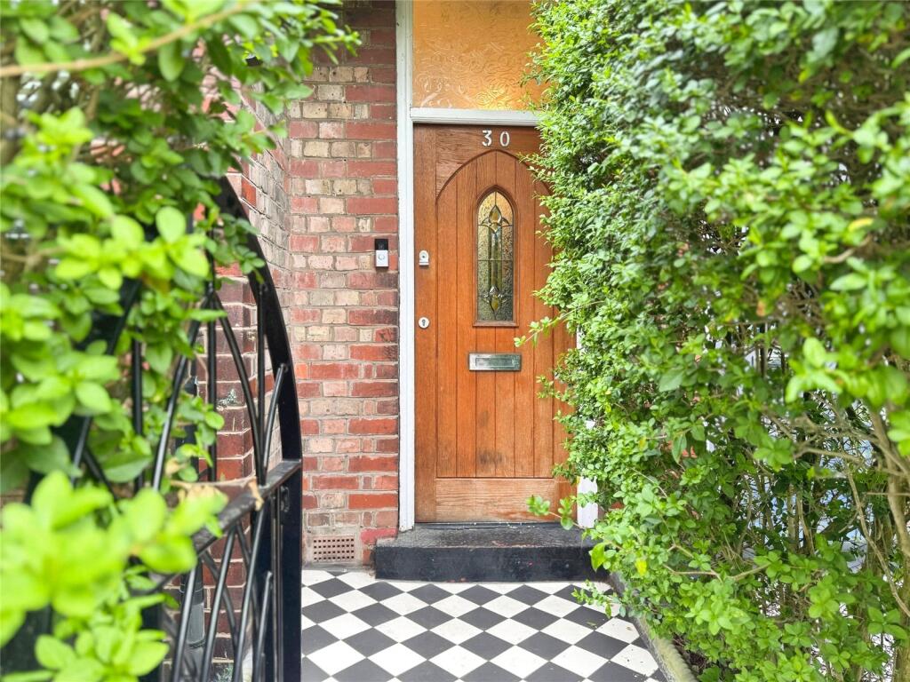 4 bed Mid Terraced House for rent in Manchester. From Julian Wadden - Didsbury