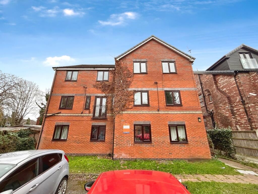 2 bed 1st Floor Flat for rent in Stretford. From Julian Wadden - Didsbury