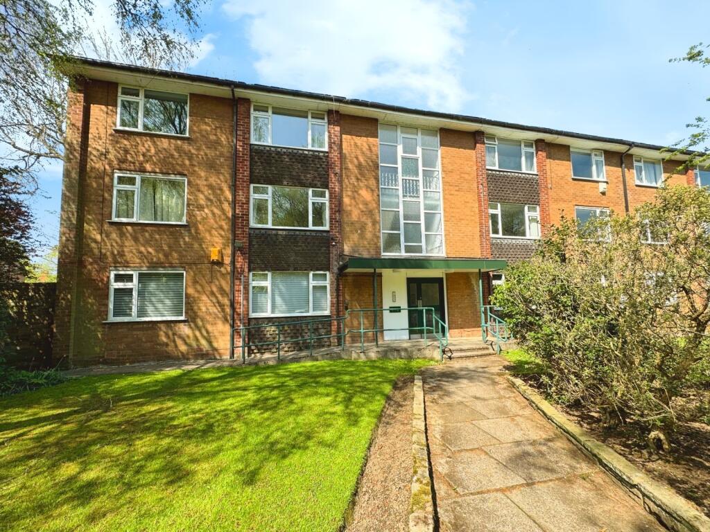 2 bed 1st Floor Flat for rent in Gatley. From Julian Wadden - Didsbury