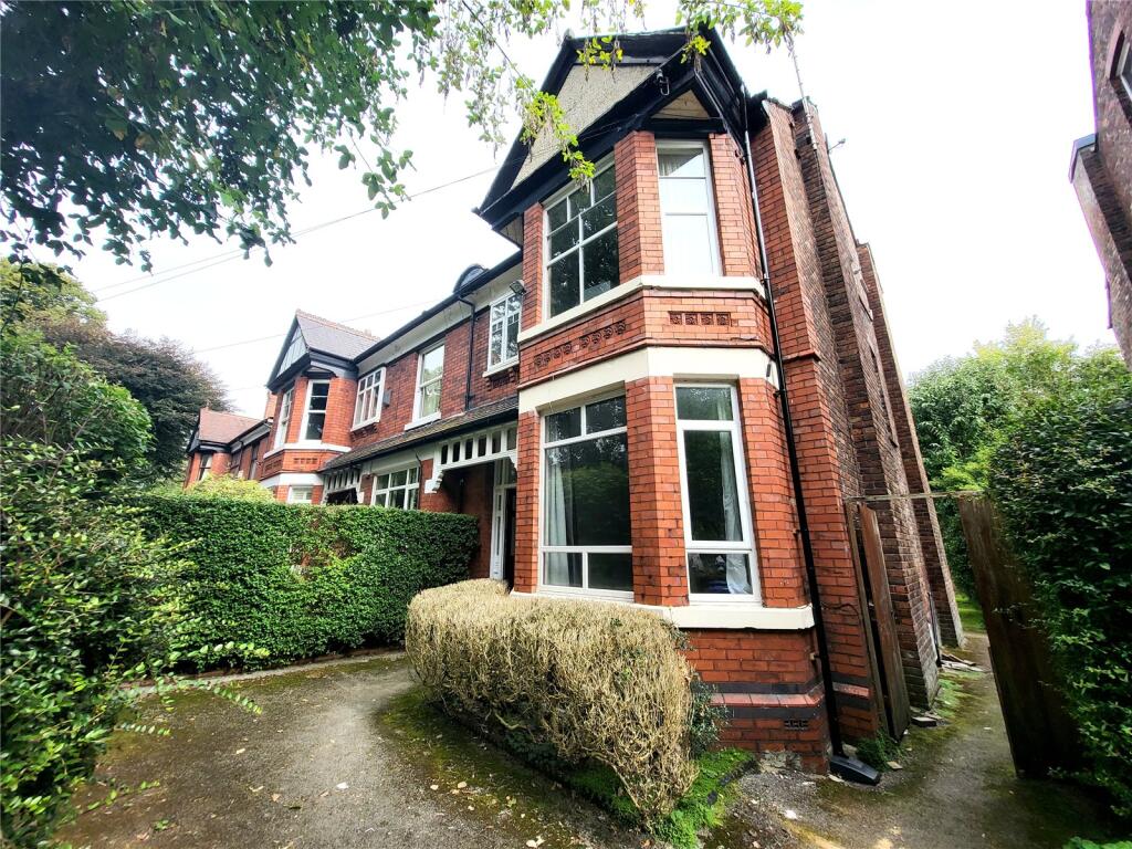 4 bed 1st Floor Flat for rent in Gatley. From Julian Wadden - Didsbury