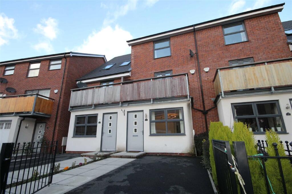 4 bed Semi Detached for rent in Gatley. From Julian Wadden - Didsbury 4 bed Semi Detached for rent in Gatley. From Julian Wadden - Didsbury
