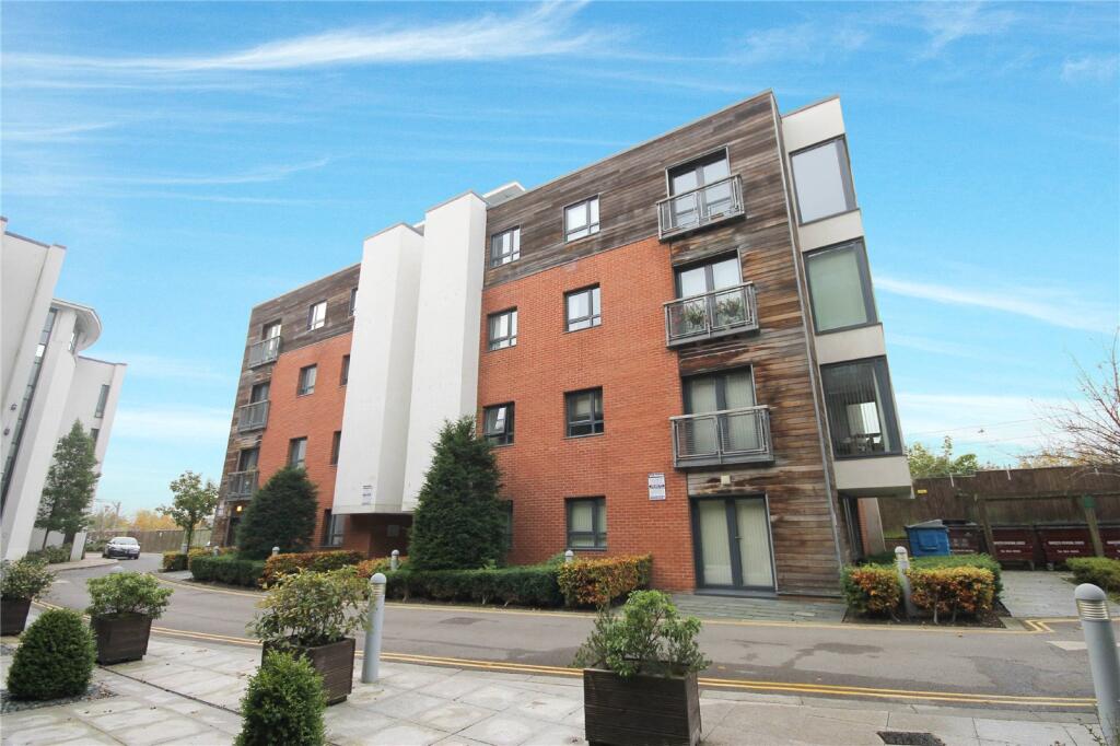 2 bed 1st Floor Flat for rent in Gatley. From Julian Wadden - Didsbury