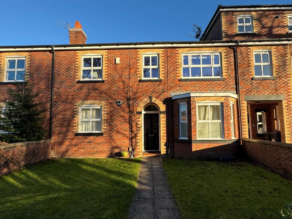 2 bed 1st Floor Flat for rent in Gatley. From Julian Wadden - Didsbury