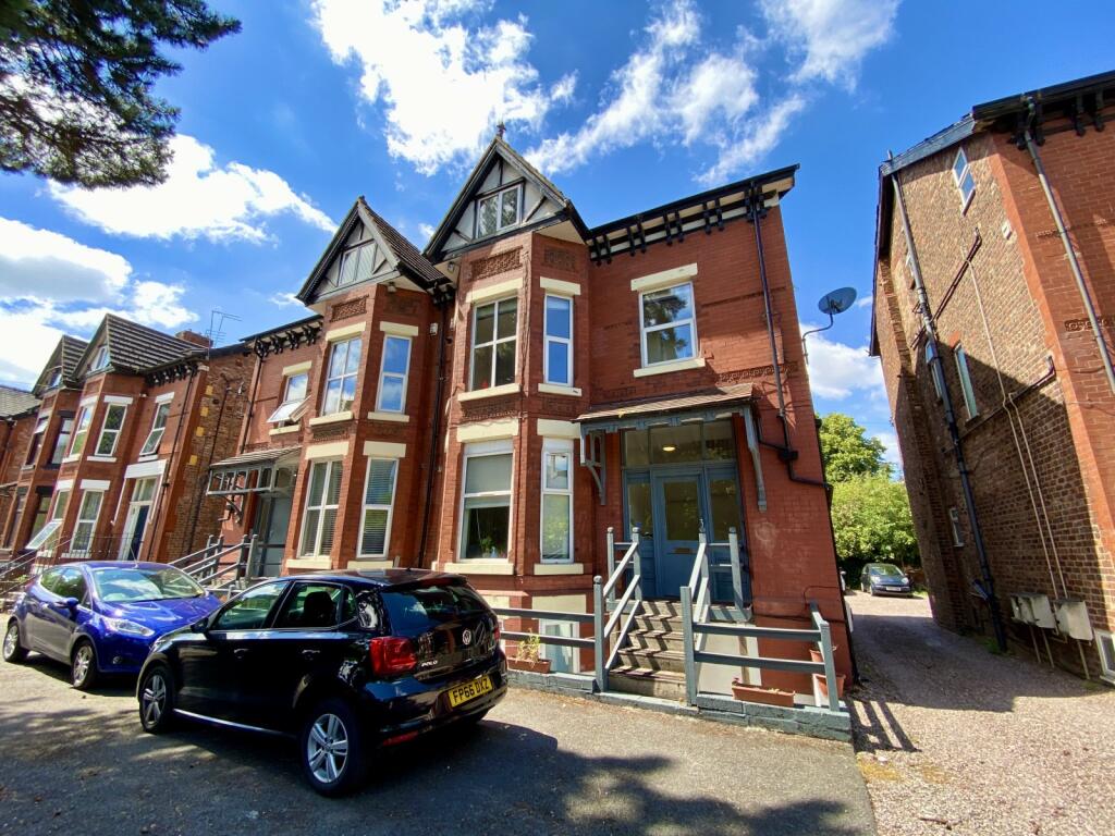 2 bed 1st Floor Flat for rent in Gatley. From Julian Wadden - Didsbury 2 bed 1st Floor Flat for rent in Gatley. From Julian Wadden - Didsbury