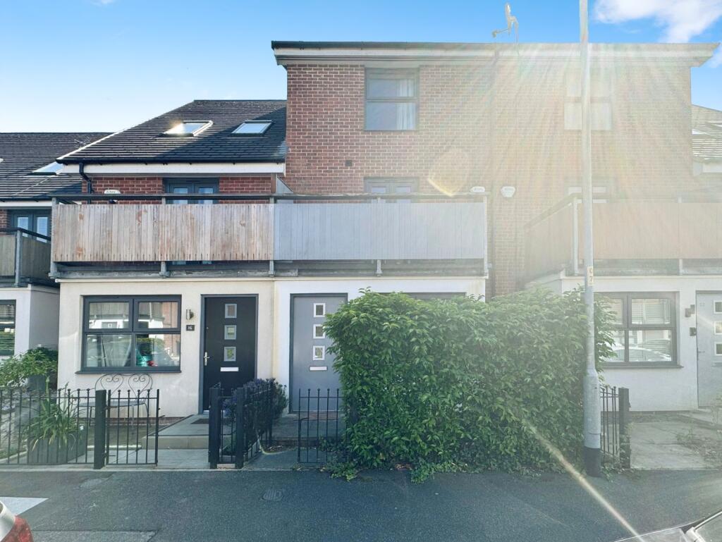 4 bed Mid Terraced House for rent in Gatley. From Julian Wadden - Didsbury 4 bed Mid Terraced House for rent in Gatley. From Julian Wadden - Didsbury