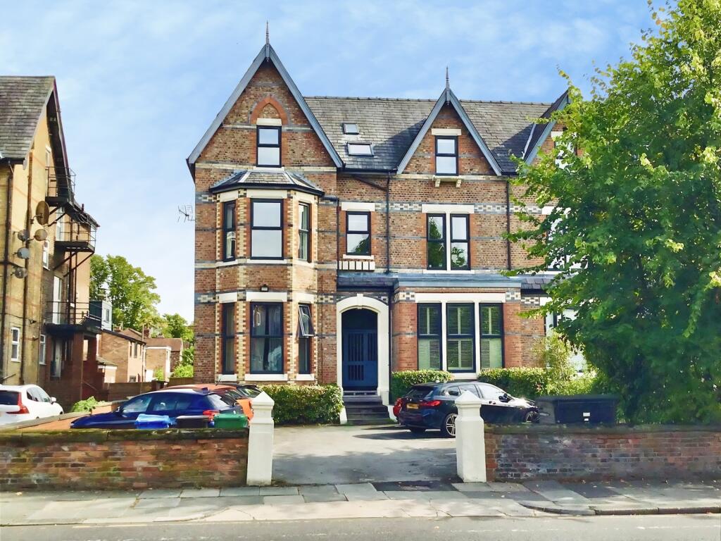2 bed 1st Floor Flat for rent in Gatley. From Julian Wadden - Didsbury 2 bed 1st Floor Flat for rent in Gatley. From Julian Wadden - Didsbury