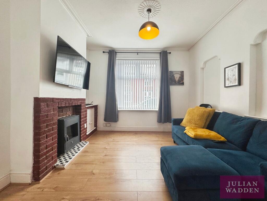 2 bed Mid Terraced House for rent in Stockport. From Julian Wadden - Didsbury 2 bed Mid Terraced House for rent in Stockport. From Julian Wadden - Didsbury