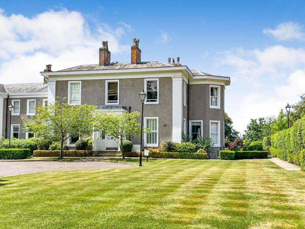 1 bed 1st Floor Flat for rent in Gatley. From Julian Wadden - Didsbury