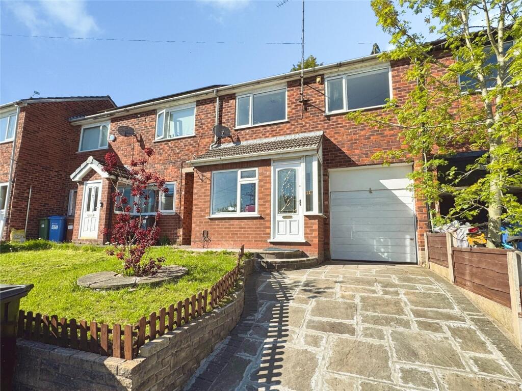 2 bed Mid Terraced House for rent in Stockport. From Julian Wadden - Heaton Moor