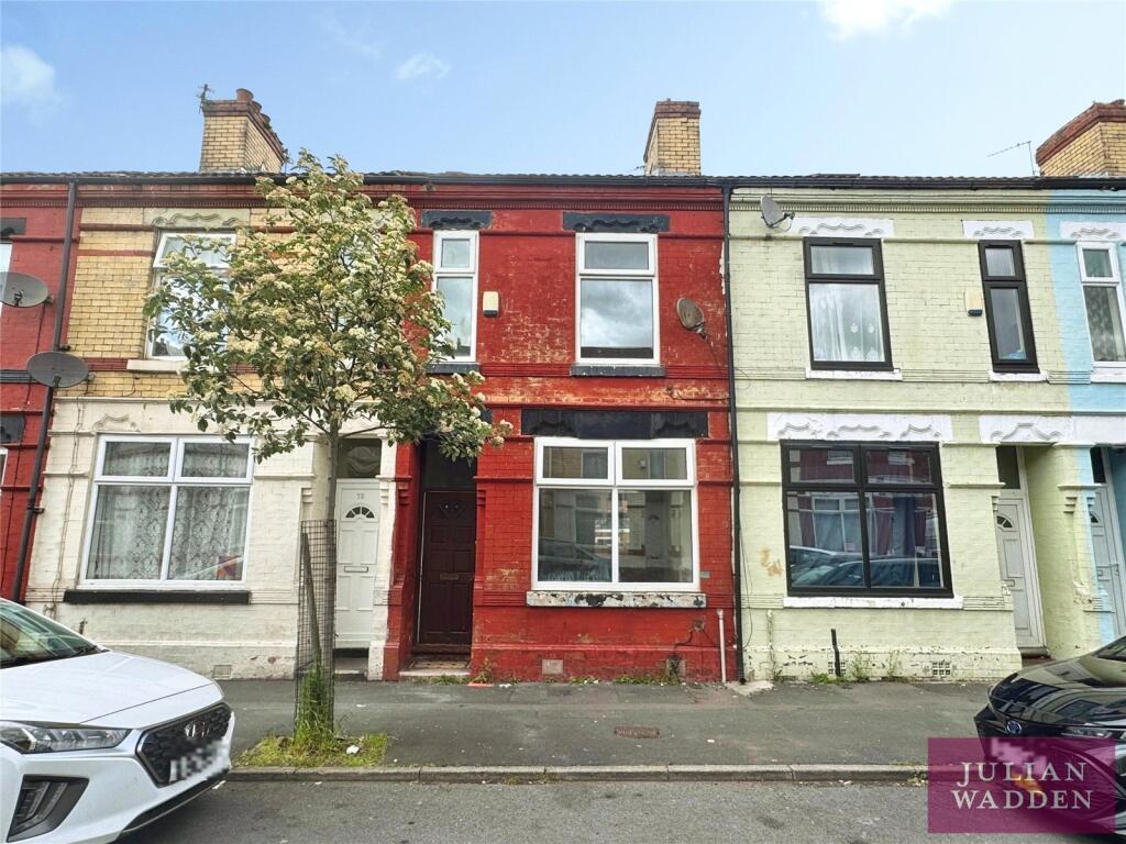 3 bed Mid Terraced House for rent in Manchester. From Julian Wadden - Heaton Moor