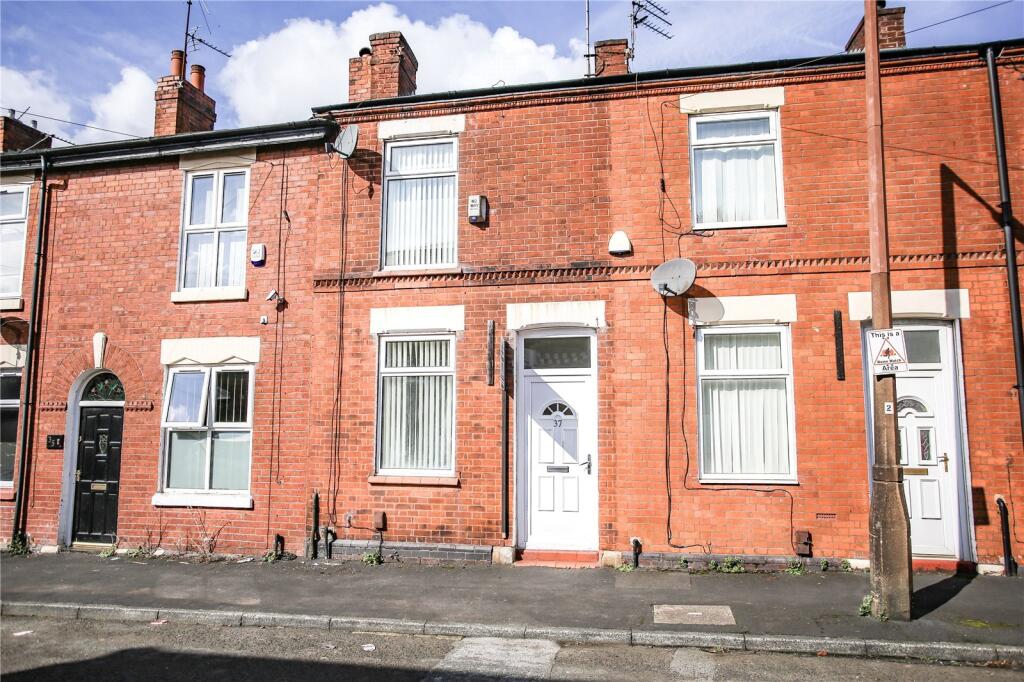 2 bed Mid Terraced House for rent in Stockport. From Julian Wadden - Heaton Moor
