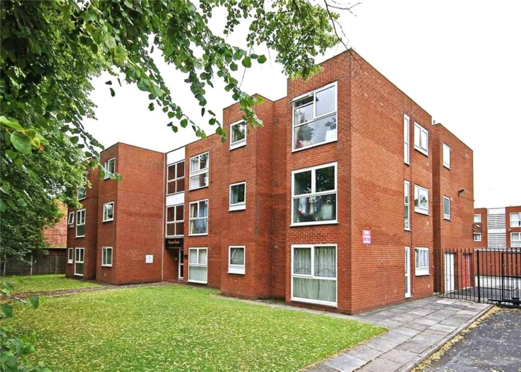 1 bed 1st Floor Flat for rent in Stockport. From Julian Wadden - Heaton Moor
