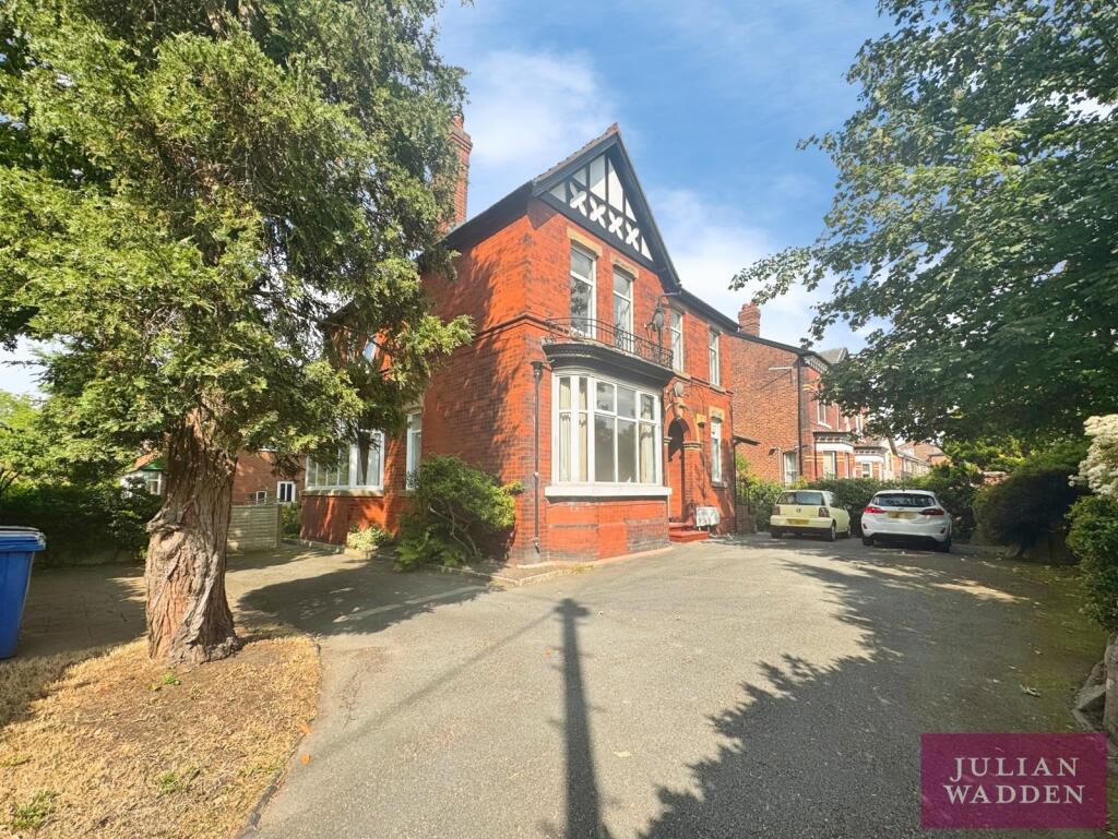 1 bed 1st Floor Flat for rent in Stockport. From Julian Wadden - Heaton Moor