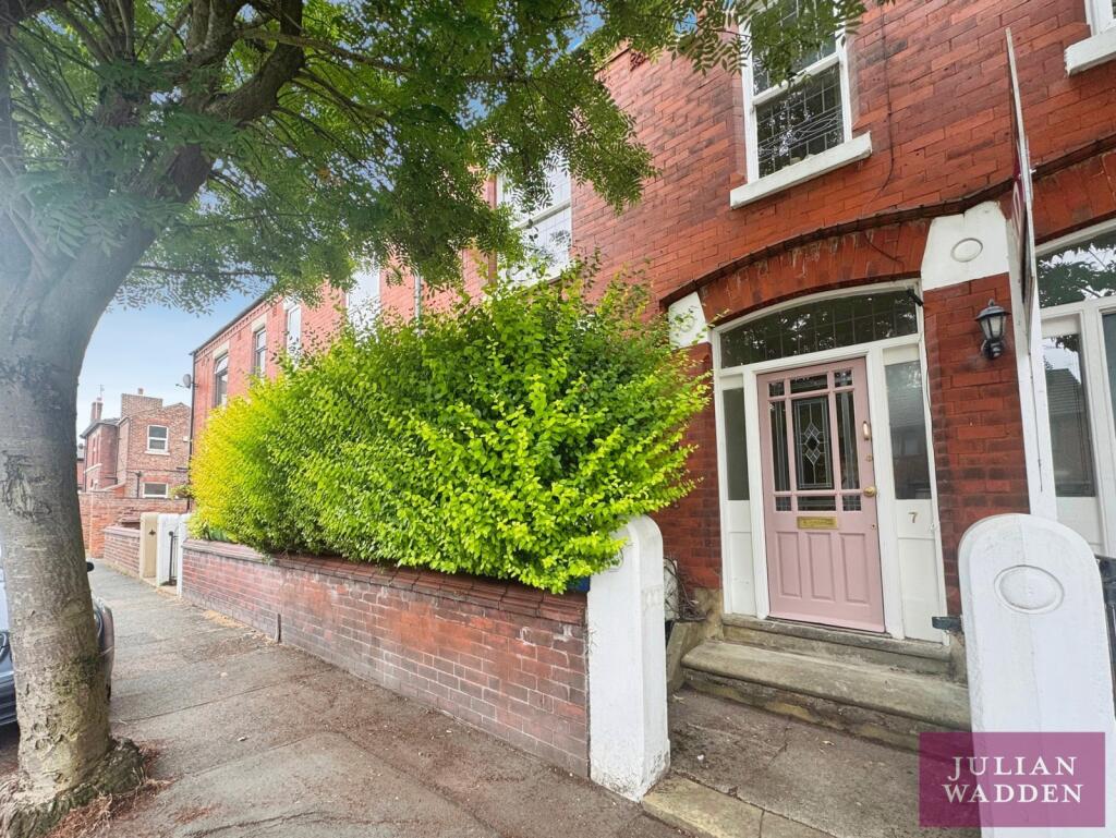 3 bed Mid Terraced House for rent in Stockport. From Julian Wadden - Heaton Moor 3 bed Mid Terraced House for rent in Stockport. From Julian Wadden - Heaton Moor