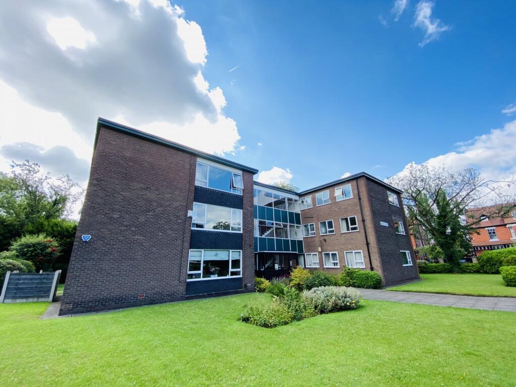 2 bed 1st Floor Flat for rent in Stockport. From Julian Wadden - Heaton Moor