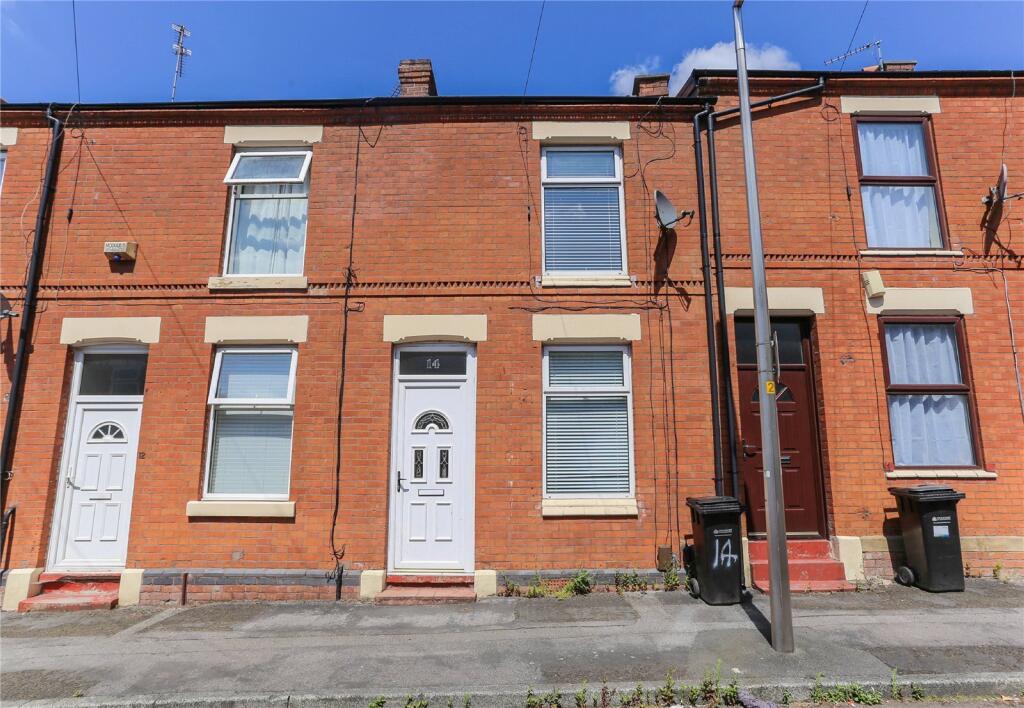2 bed Mid Terraced House for rent in Stockport. From Julian Wadden - Heaton Moor