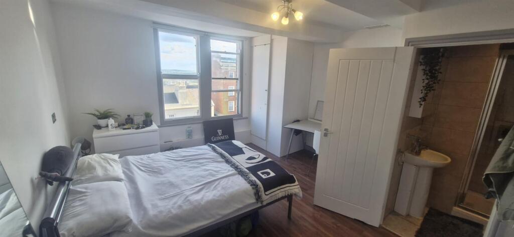 6 bed Private Halls for rent in Nottingham. From Top 365 - Nottingham