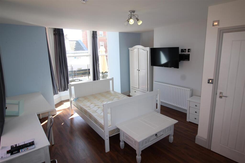 6 bed Apartment for rent in Nottingham. From Top 365 - Nottingham