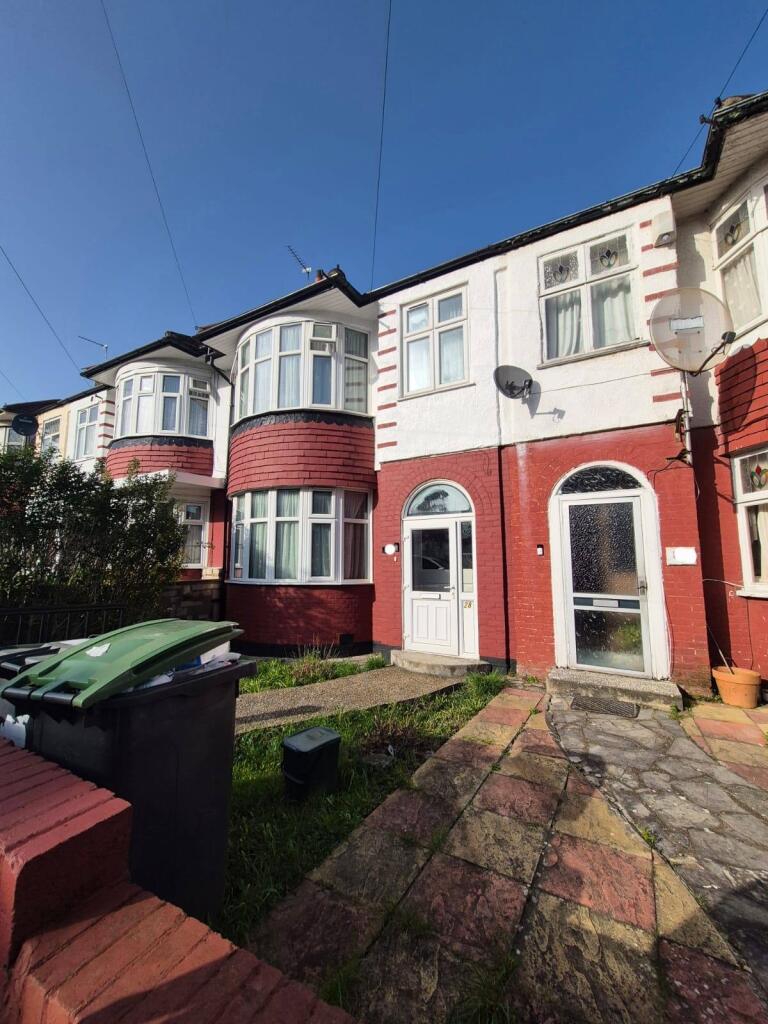 3 bed Mid Terraced House for rent in Wood Green. From Two Six Homes Ltd.