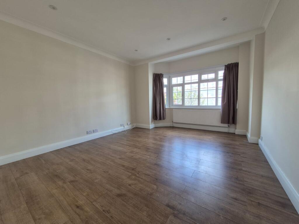 2 bed 1st Floor Flat for rent in Crews Hill. From Two Six Homes Ltd.