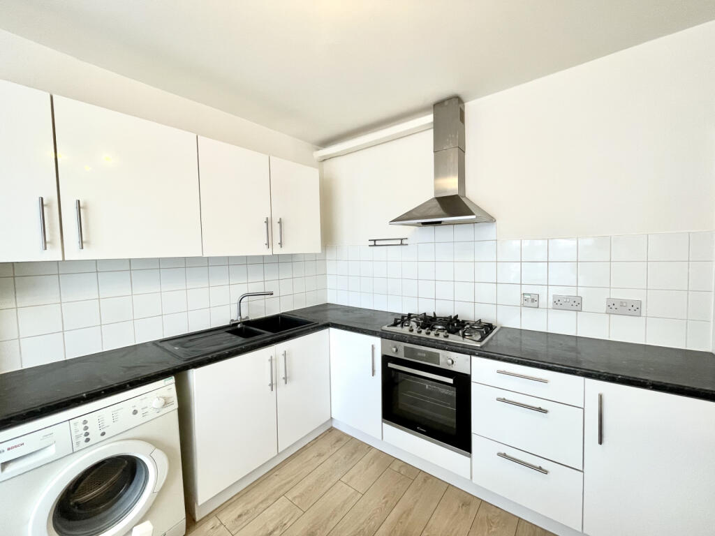 3 bed 1st Floor Flat for rent in Ilford. From Two Six Homes Ltd.