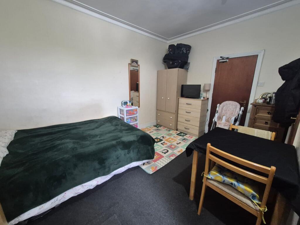 4 bed Studio for rent in Wood Green. From Two Six Homes Ltd.