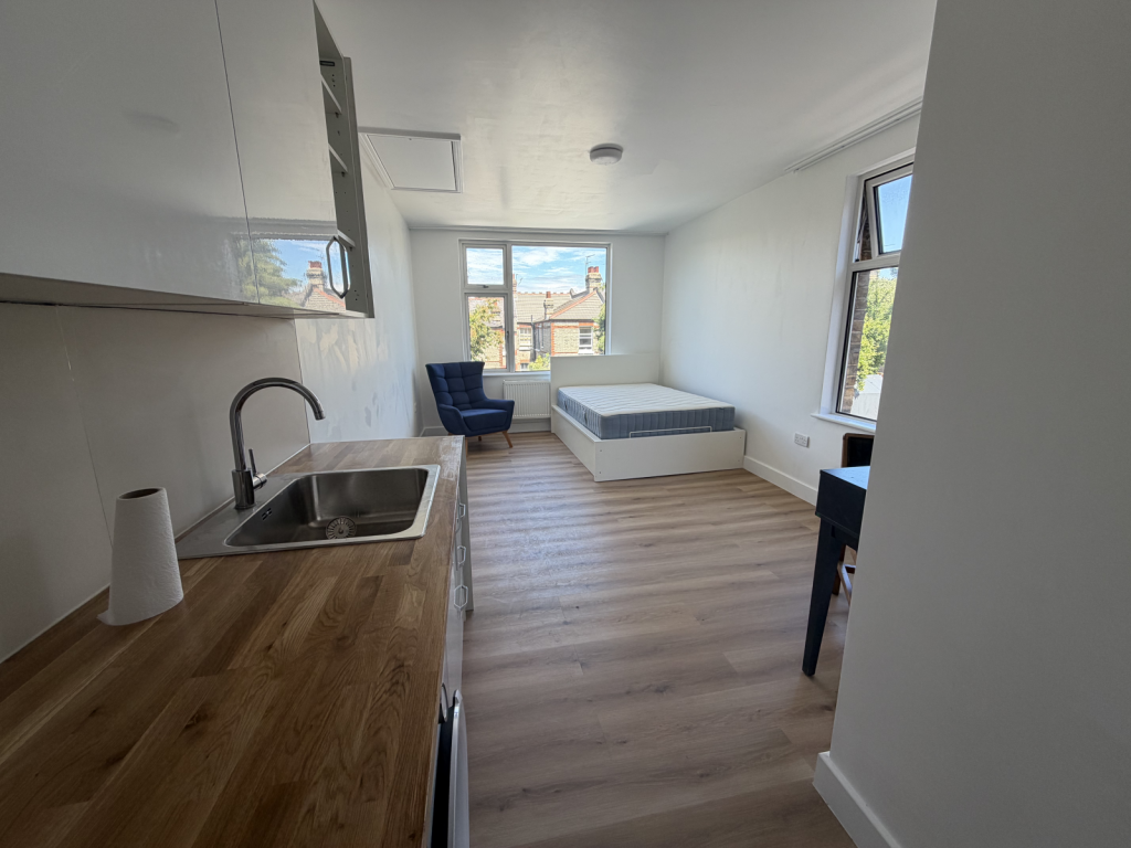 1 bed Flat Share for rent in Wood Green. From Two Six Homes Ltd.